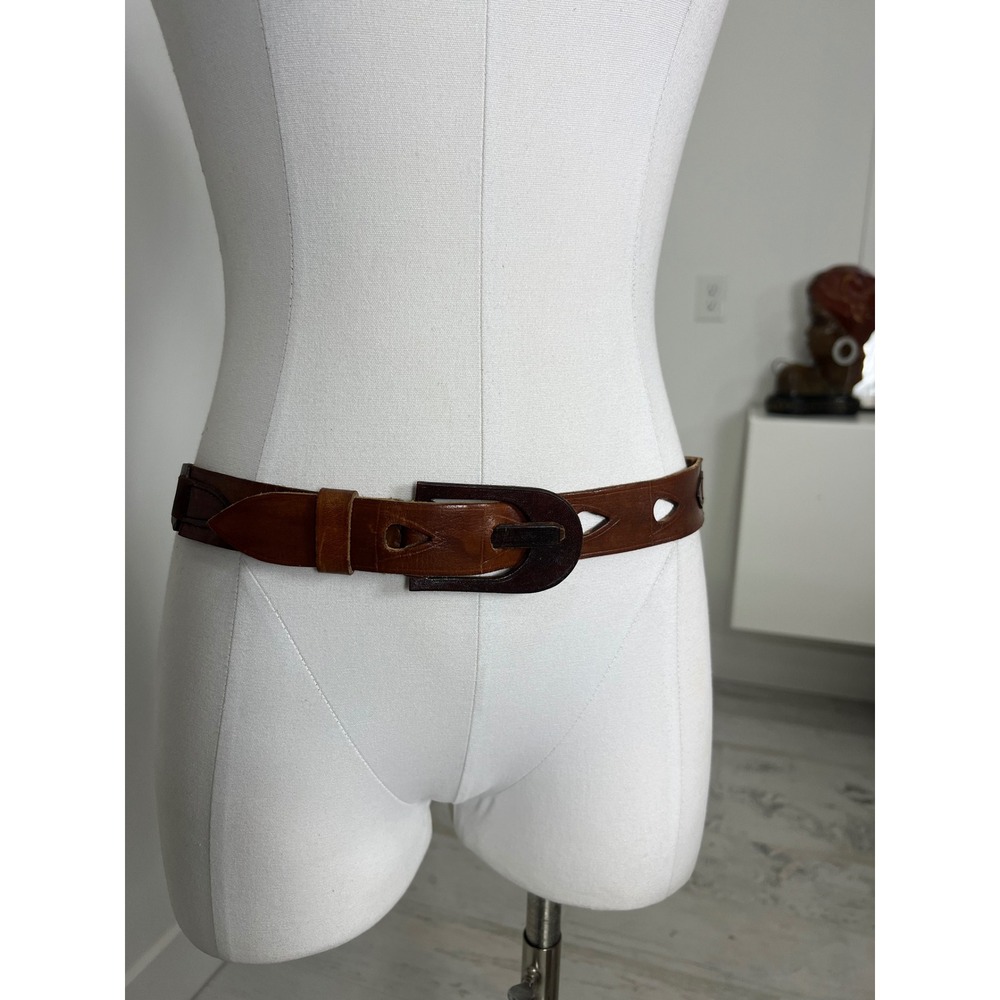 Brown Leather Belt With‎ Leather Buckle Teardrop Detail